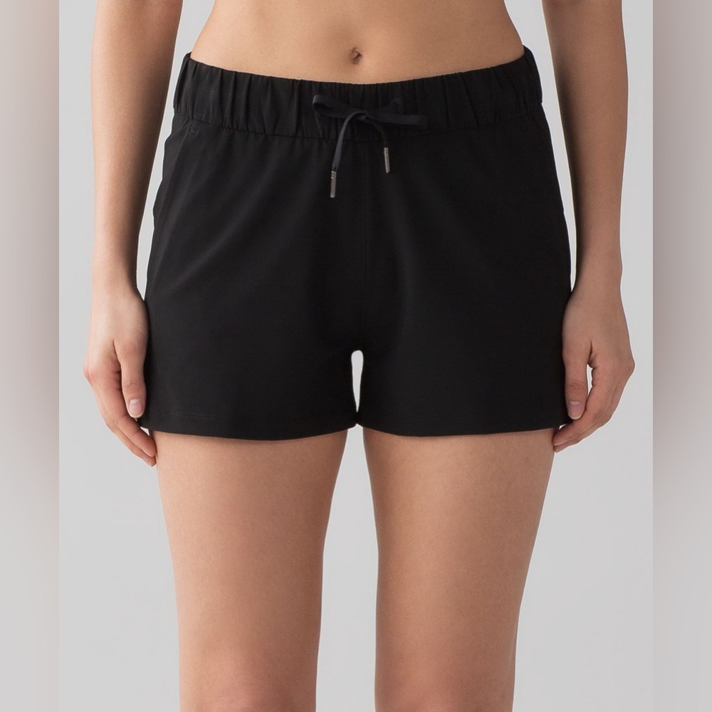 Lululemon On The Fly Short